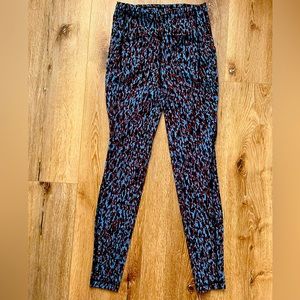 Lululemon Swift Speed HR Tight 28” .